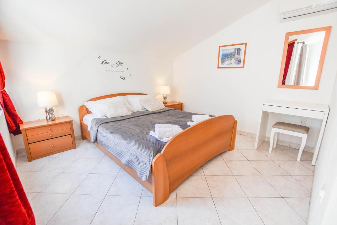 Apartment Ante Pakostane