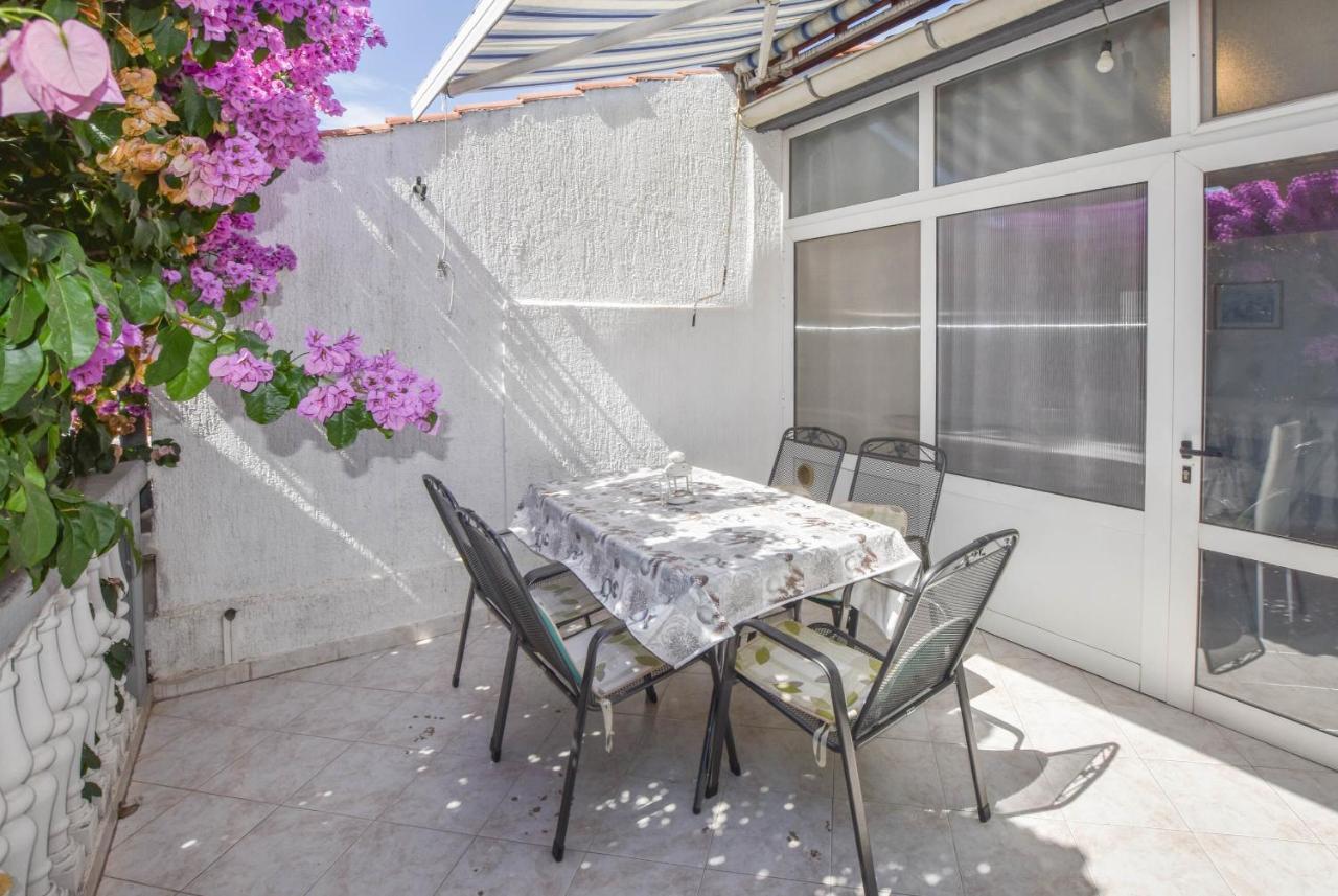 Ante Apartment
