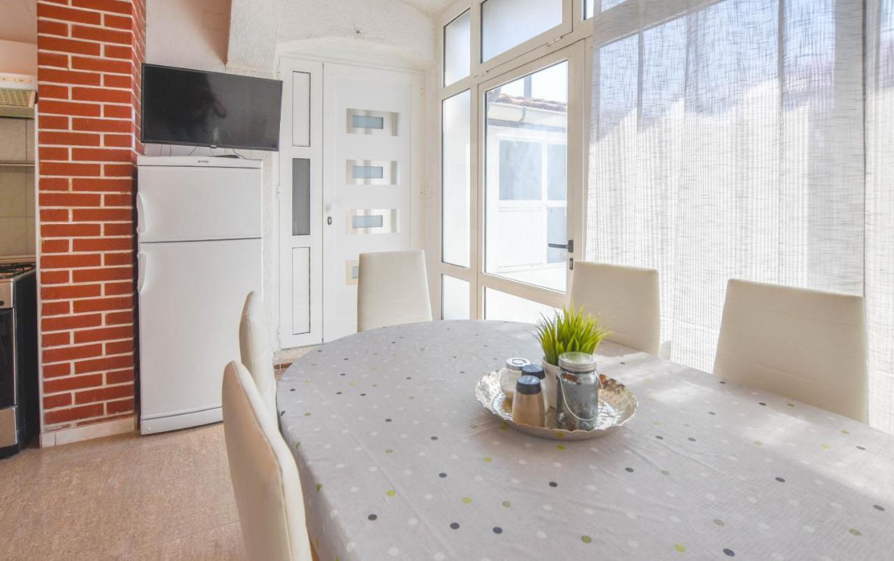 Ante Apartment Pakostane