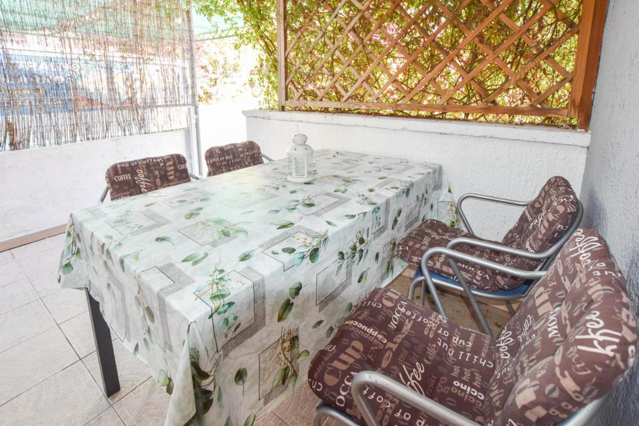 Apartment Ante Pakostane