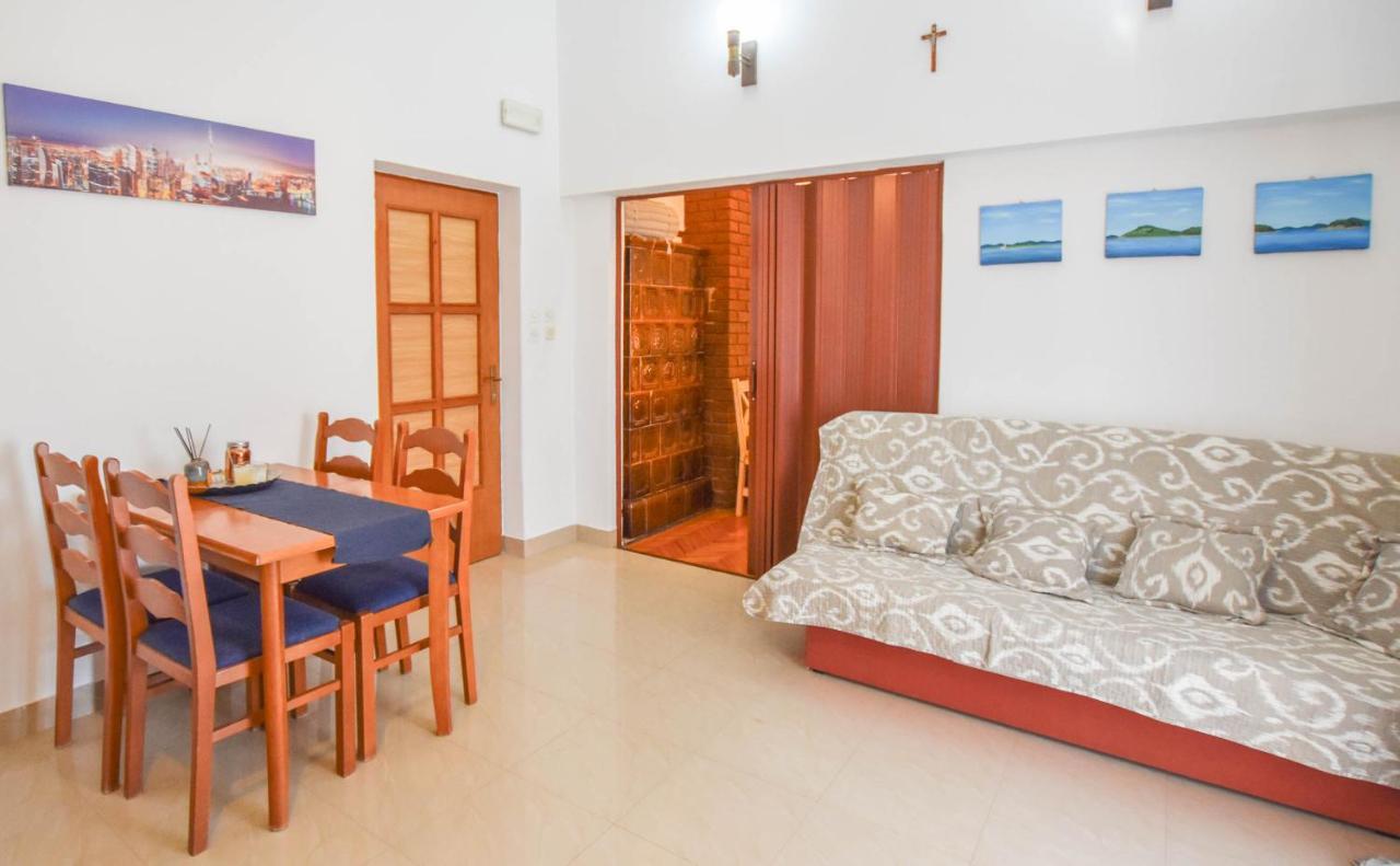 Apartment Ante Pakostane