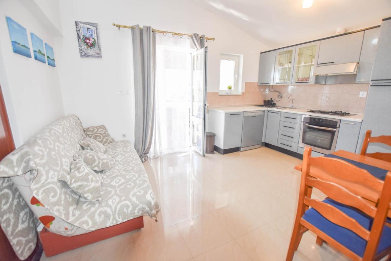 Apartment Ante