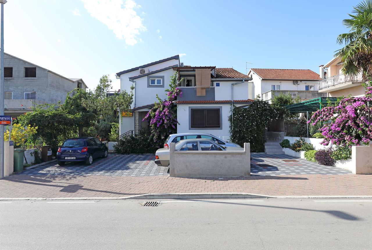 Apartment Ante *